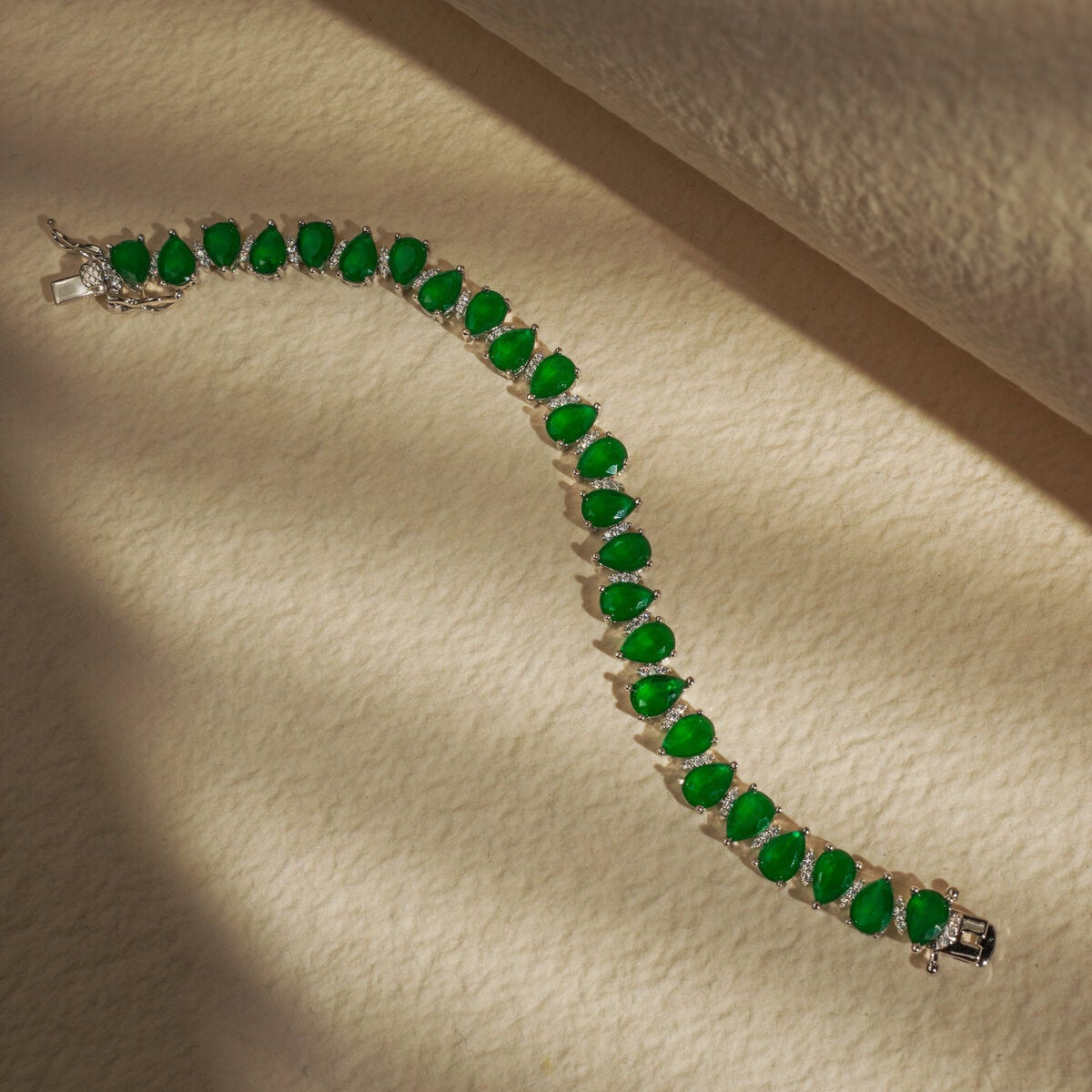 EMERALD PEAR TENNIS BRACELET